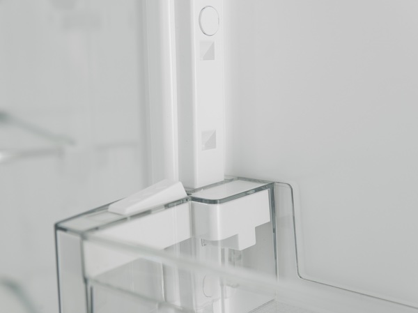 Холодильник Sharp SJ-BA10IMXW1-UA Холодильник Sharp SJ-BA10IMXW1-UA зображення 7