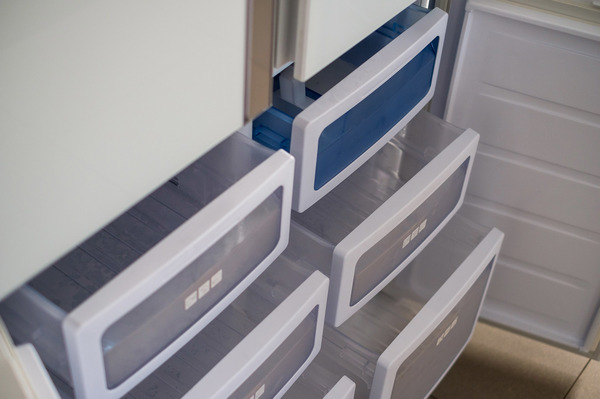 Холодильник Sharp SJ-GX820FWH зображення 7